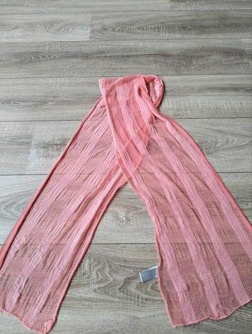 Roze Sjaal  100% Polyester beschikbaar voor biedingen