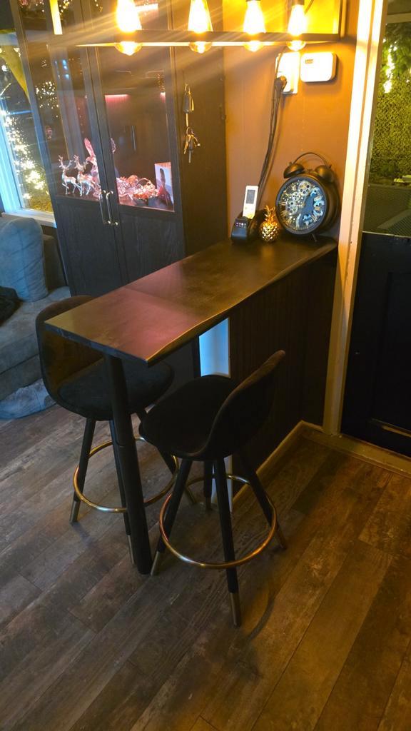 Goud/Zwarte Bar Krukken Set, Huis en Inrichting, Barren, Zo goed als nieuw, Inclusief barstoelen, Ophalen of Verzenden