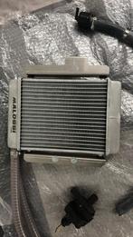 Piaggio zip SP malossi radiateur & Bosch waterpomp (NIEUW), Fietsen en Brommers, Scooters | Piaggio, Zip, Nieuw, Ophalen of Verzenden