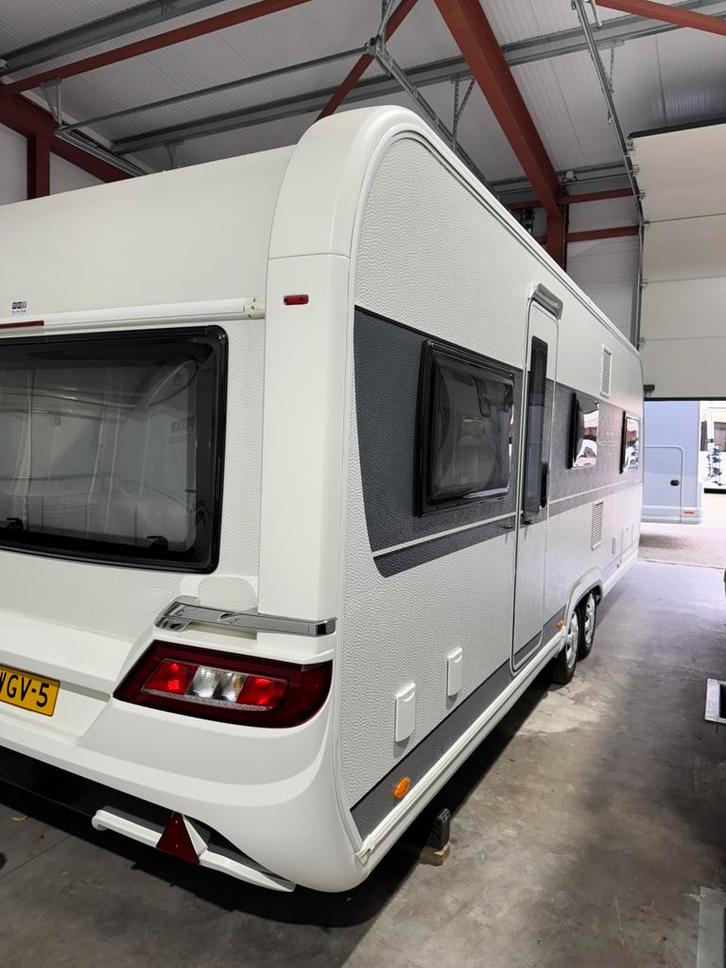 Hobby 650 UMFE / kmfe 2019 mover level systeem, Caravans en Kamperen, Caravans, Bedrijf, tot en met 6, 1500 - 2000 kg, Rondzit