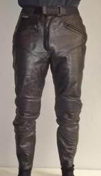 Zwarte leren Motorbroek Leer Merk Revenger (maat 42) ZGAN, Motoren, Kleding | Motorkleding, Verzenden, Tweedehands, Broek | leer
