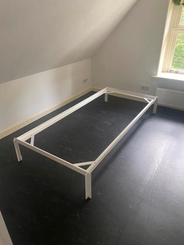 Hay Connect 1-persoonsbed + lattenbodem (3 beschikbaar) beschikbaar voor biedingen