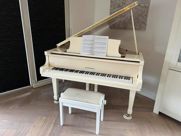 Schiedmayer Vleugel – Wit Hoogglans (model GP159), Muziek en Instrumenten, Piano's, Zo goed als nieuw, Vleugel, Wit, Hoogglans