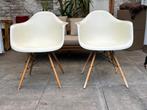 Vitra Eames DAW Armchair - 2 stuks, Huis en Inrichting, Stoelen, Kunststof, Gebruikt, Twee, Wit