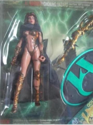 1998 SARA PEZZINI DOLL GOLDEN WITCHBLADE NIEUW in doos beschikbaar voor biedingen