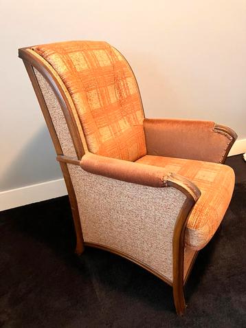 Oma stoel met perfect zitcomfort beschikbaar voor biedingen
