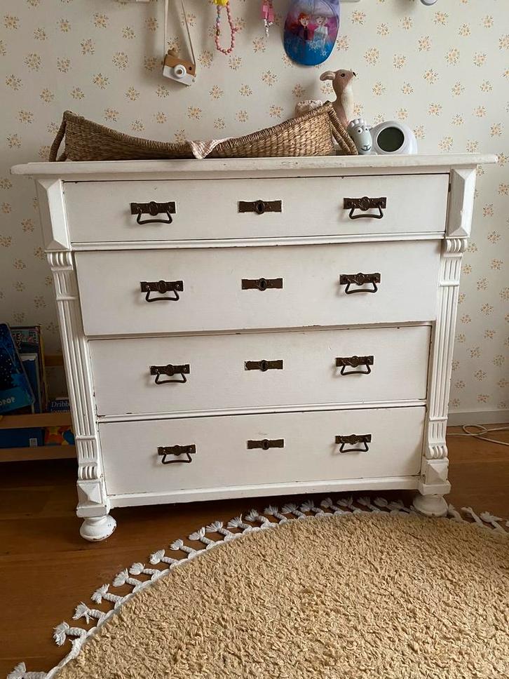 Brocante commode / ladenkast gebroken wit, Huis en Inrichting, Kasten | Ladekasten, Gebruikt, Minder dan 100 cm, 100 tot 150 cm