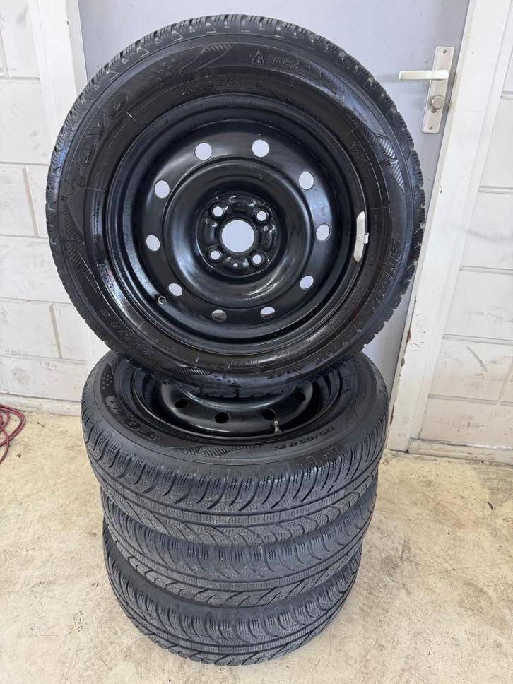 Winterbanden VW Up! | 175/65 R15 | Volkswagen, Auto-onderdelen, Banden en Velgen, Band(en), Winterbanden, 15 inch, 175 mm, Personenwagen