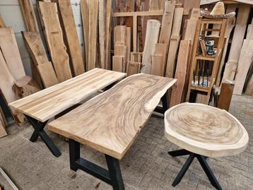 tafels van suar hout, schijven en salontafels beschikbaar voor biedingen