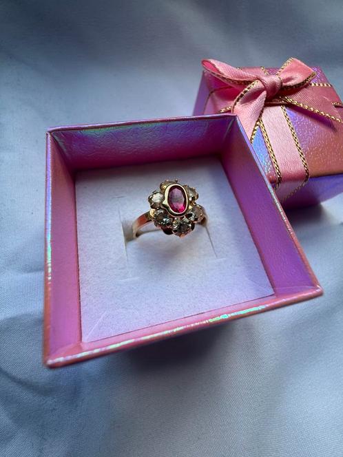 14 karaats gouden ring met natuurlijke robijn en saffier, Sieraden, Tassen en Uiterlijk, Ringen, Zo goed als nieuw, Dame, Goud