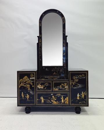 Chinese Kaptafel beschikbaar voor biedingen
