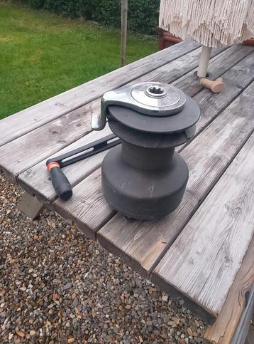Allpa Aluminium winch W42 (1+1-speed)

 beschikbaar voor biedingen