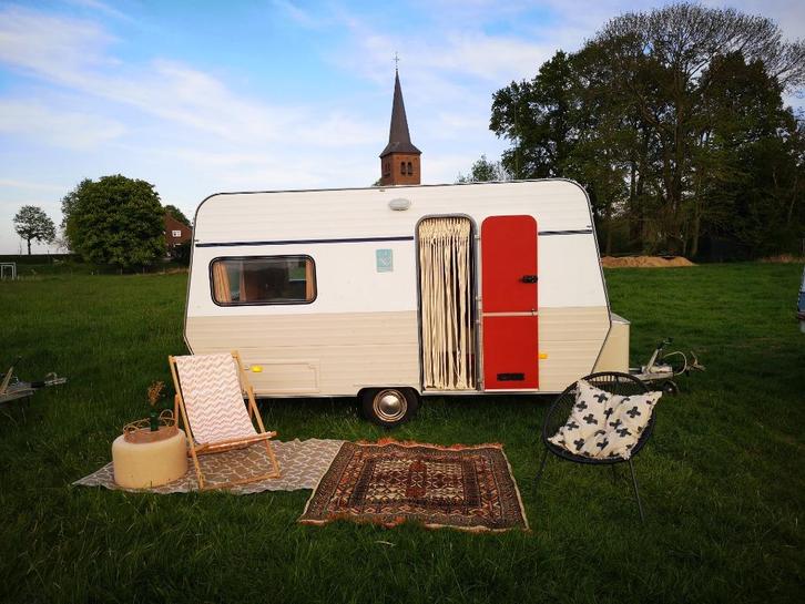 Retro Knaus caravan, helemaal opgeknapt! Te koop of te huur., Caravans en Kamperen, Caravans, Particulier, tot en met 4, Rondzit