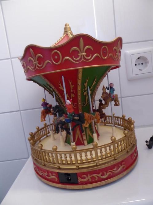 Kerstdorp  Roatering werkend Carrosel, Diversen, Kerst, Zo goed als nieuw, Verzenden