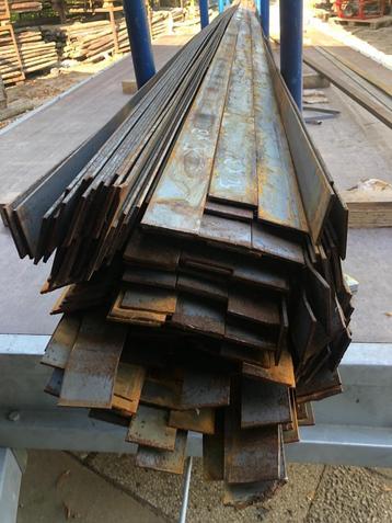 Plat,  strip  50 x 3 mm,  Lengte 6 meter beschikbaar voor biedingen