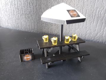 Harley Davidson picknick tafel + Parasol + bierpullen + krat beschikbaar voor biedingen
