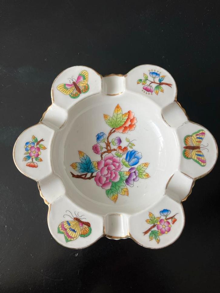 Herend Hongarije Porseleinen Asbak Bloemen Vlinders Handbesc, Antiek en Kunst, Antiek | Porselein, Ophalen