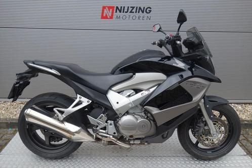 HONDA VFR 800 X CROSSRUNNER ABS	 (bj 2011), Motoren, Motoren | Honda, Bedrijf, Overig, meer dan 35 kW, 4 cilinders
