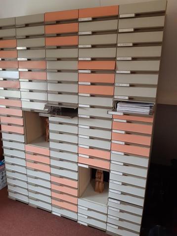 Archiefkast met Pas stapelcassettes beschikbaar voor biedingen
