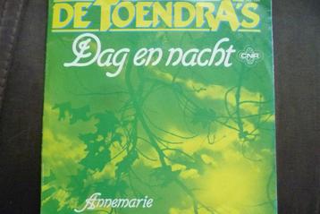 de toendra's - dag en nacht beschikbaar voor biedingen