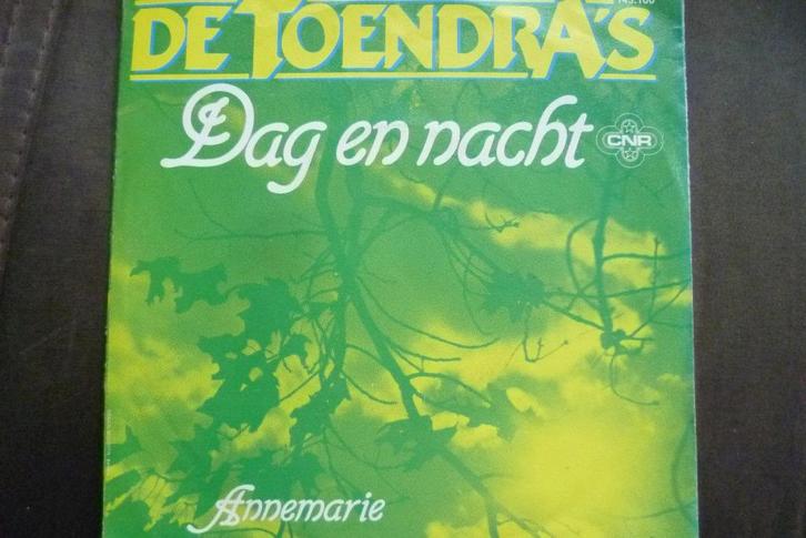 de toendra's - dag en nacht, Cd's en Dvd's, Vinyl Singles, Zo goed als nieuw, Single, Nederlandstalig, 7 inch, Ophalen of Verzenden