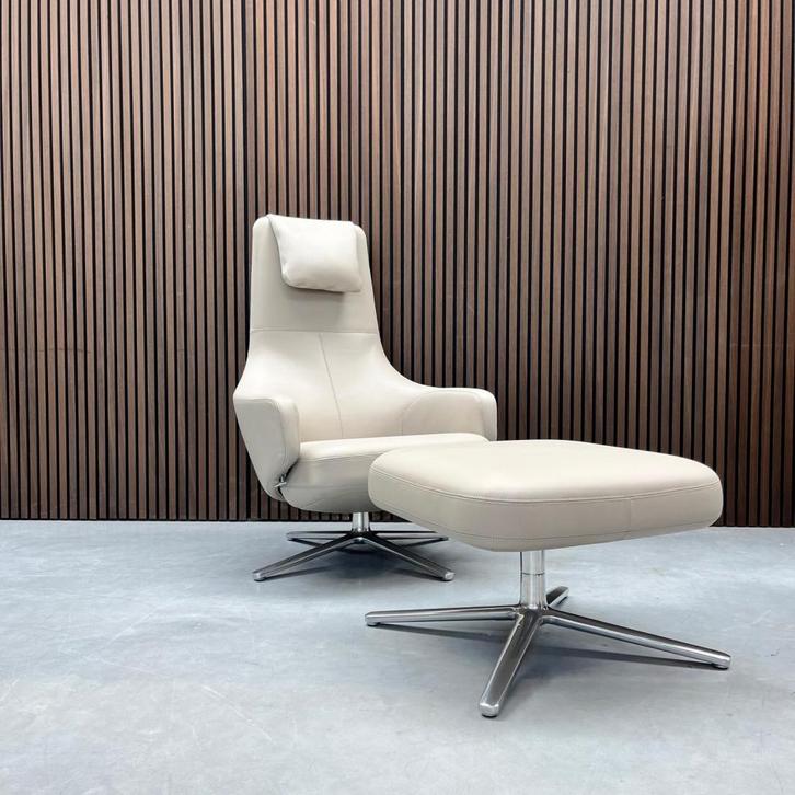 Vitra Repos fauteuil met ottoman - sand premium leder, Antiek en Kunst, Antiek | Meubels | Stoelen en Banken, Ophalen of Verzenden