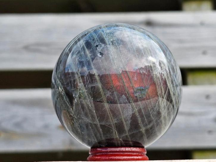 Super flashy labradoriet bol 78 mm, Verzamelen, Mineralen en Fossielen, Ophalen of Verzenden