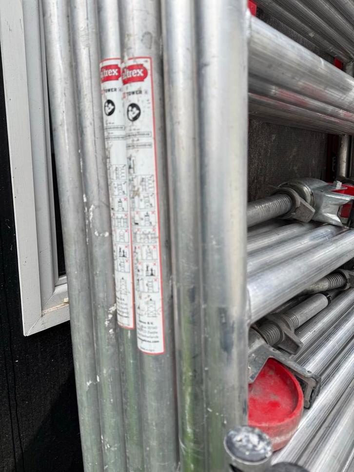 Altrex RS4 Rolsteiger - 305 cm   Brede steiger, Doe-het-zelf en Verbouw, Steigers, Zo goed als nieuw, Rolsteiger of Kamersteiger