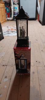 Sneeuwbol Lantaarn met Kerstman, Kunststof, 25 tot 50 cm, Bruin, Ophalen of Verzenden