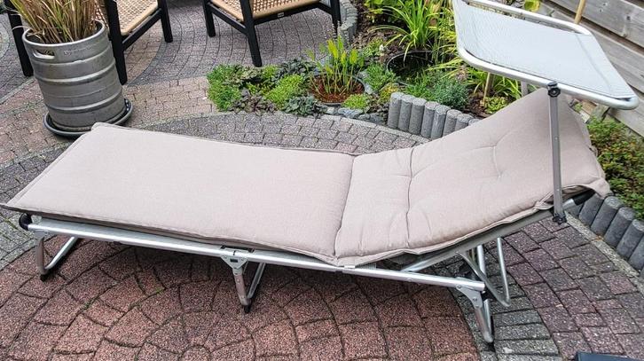 Ligbed, tuinstoel stretcher met kussen en scherm, Tuin en Terras, Ligbedden, Gebruikt, Aluminium, Ophalen