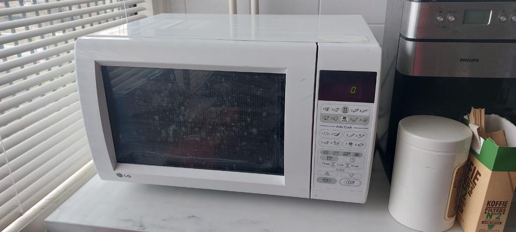 Witte magnetron - MOET DEZE WEEK WEG!, Witgoed en Apparatuur, Magnetrons, Ophalen, Gebruikt, Magnetron, Draaiplateau