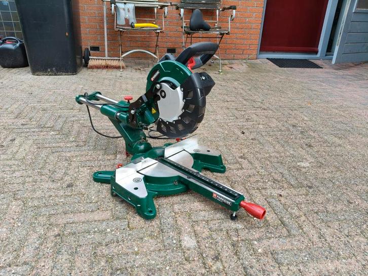 Parkside Afkortzaag + Zaagbok - Nieuw, Doe-het-zelf en Verbouw, Gereedschap | Zaagmachines, Nieuw, Afkortzaag, 1200 watt of meer