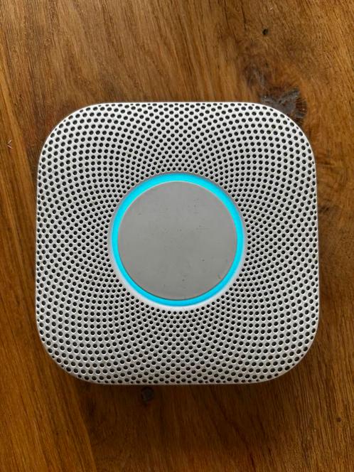 Nest Protect v2 Rook- en Koolmonoxidemelder + plafondplaat, Doe-het-zelf en Verbouw, Alarmsystemen, Gebruikt, Detector, Sensor of Melder