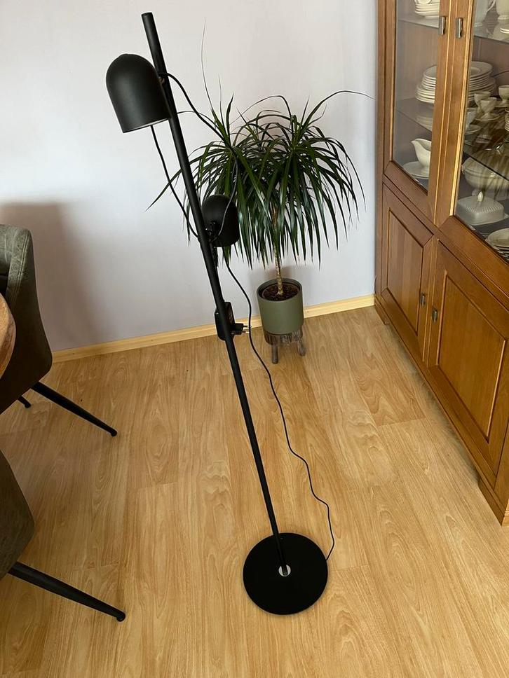 Moderne LED Staande Lamp Dimbaar, Huis en Inrichting, Lampen | Vloerlampen, Zo goed als nieuw, 150 tot 200 cm, Metaal, Ophalen of Verzenden