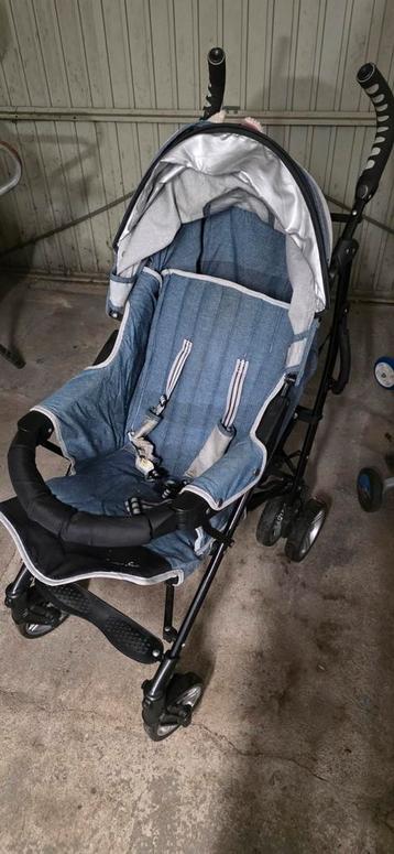 Buggy - Blauw beschikbaar voor biedingen