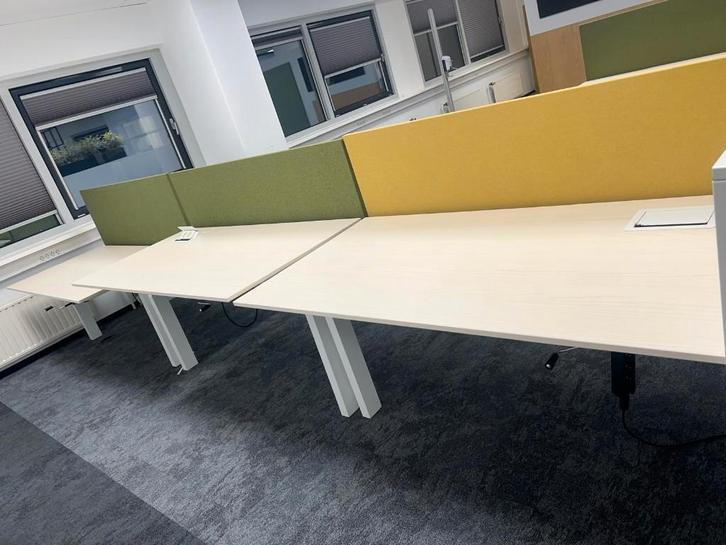 Drentea duo-bureau slinger stopcontact, verdeler, kabelgoot, Huis en Inrichting, Bureaus, Gebruikt, Bureau, In hoogte verstelbaar