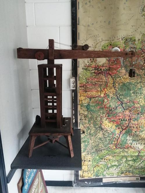 XXL ANTIEKE HOUTEN KRAAN HIJSKRAAN 88 CM HOOGTE MOOIE STAAT., Antiek en Kunst, Antiek | Speelgoed, Ophalen