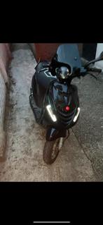 Zip 50cc 4t, Fietsen en Brommers, Scooters | Piaggio, Ophalen of Verzenden, Zo goed als nieuw, Zip