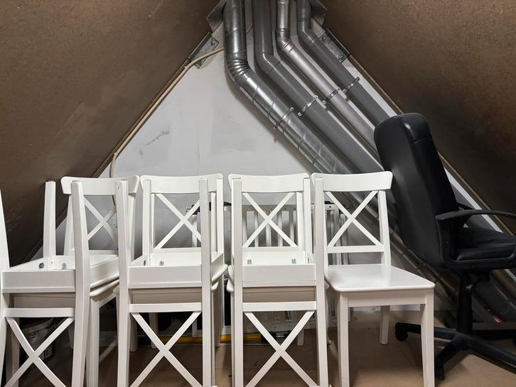 7 IKEA Ingolf witte houten stoelen - Zeer Goed!, Huis en Inrichting, Stoelen, Zo goed als nieuw, Vijf, Zes of meer stoelen, Hout