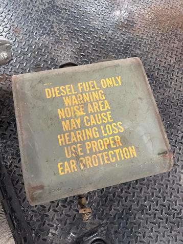 Amerikaanse Leger Dieseltank - Gebruikt beschikbaar voor biedingen