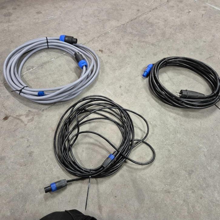 3x luidsprekerkabel power met stekker NL4FX NL8FC EN NAC3FCA, Muziek en Instrumenten, Kabels en Stekkers, Gebruikt, Apparatuur