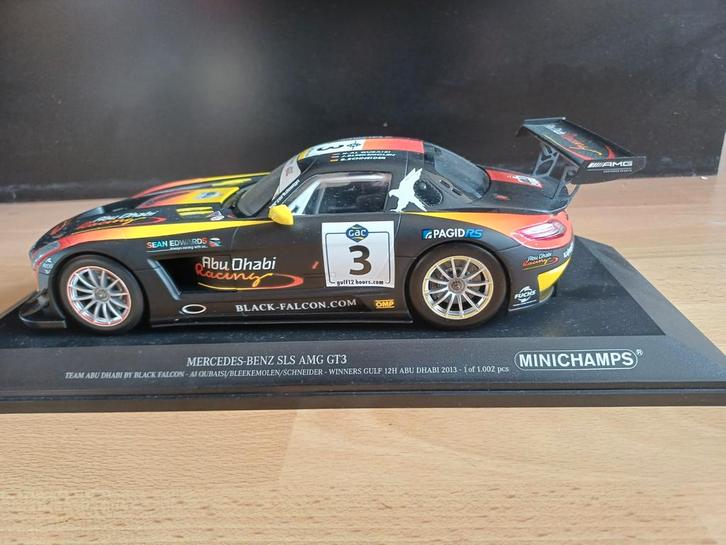 Minichamps SLS AMG GT3 Abu Dhabi 2013 - Bleekemolen, Hobby en Vrije tijd, Modelauto's | 1:18, Zo goed als nieuw, Auto, MiniChamps