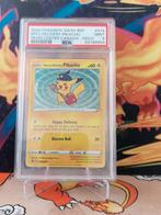 PSA 9 Special Delivery Pikachu - SWSH074 - Promo, Hobby en Vrije tijd, Verzamelkaartspellen | Pokémon, Ophalen of Verzenden, Nieuw