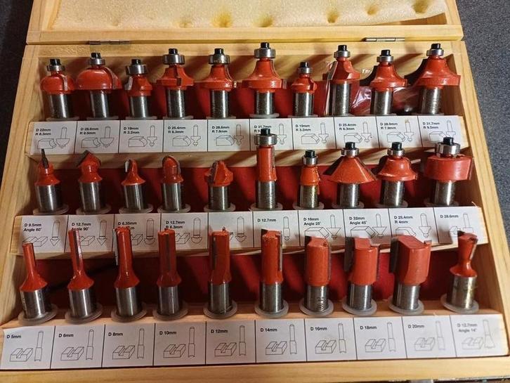 Frezen Set 30 stuks - Nieuw in Houten Doos, Doe-het-zelf en Verbouw, Gereedschap | Freesmachines, Nieuw, Bovenfrees, Ophalen of Verzenden