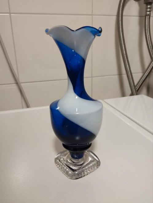 C.A.T. Empoli solifleur blauw wit opaline vaasje, Antiek en Kunst, Antiek | Glas en Kristal, Ophalen of Verzenden