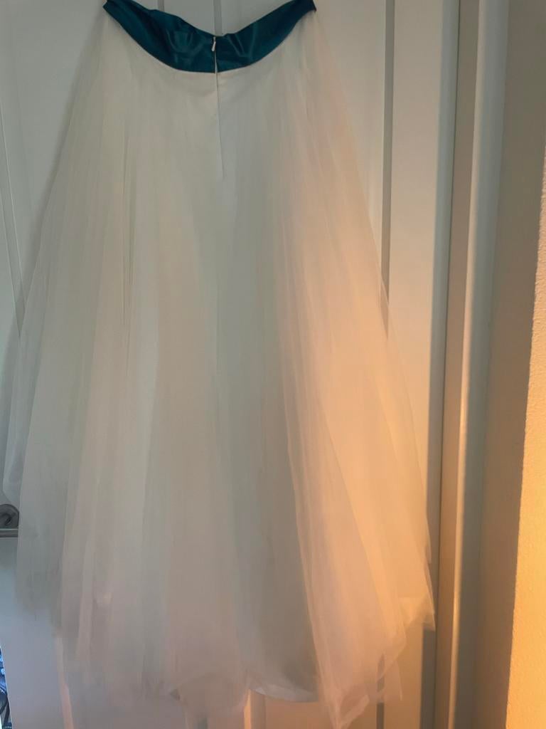 Trouwjurk Lilly tweedelig bestaand uit rok korset en top, Ophalen of Verzenden, Zo goed als nieuw, Wit, Trouwjurk