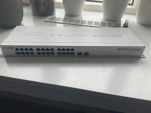 Mikrotik CSS326-24G switch, Computers en Software, Netwerk switches, Zo goed als nieuw, Ophalen