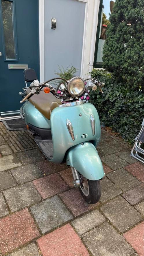 Berini retro scooter 50 loop of sloop blauw kenteken, Fietsen en Brommers, Snorfietsen en Snorscooters, Zo goed als nieuw, Overige merken