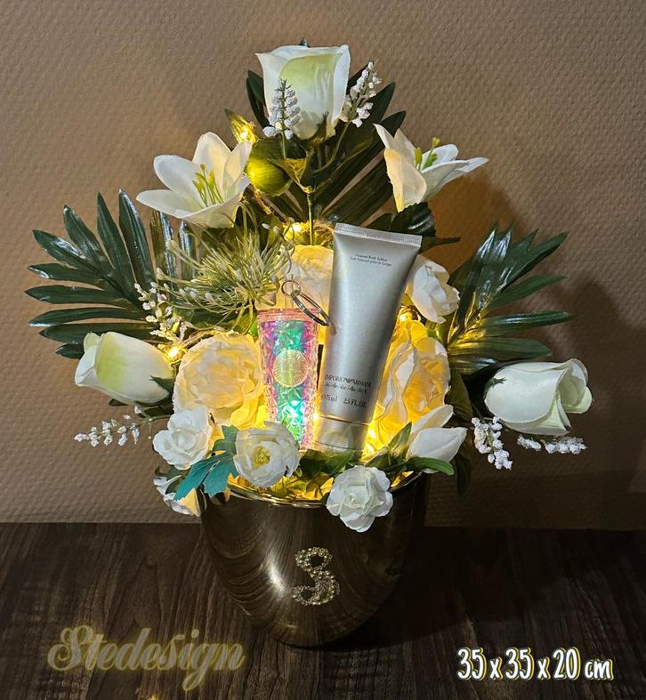 Deco Bloemen Goud LED met Cadeau tip trouwen gift, Huis en Inrichting, Woonaccessoires | Kunstplanten en Kunstbloemen, Nieuw, Ophalen of Verzenden