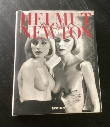 Helmut Newton Work, foto kunst beschikbaar voor biedingen